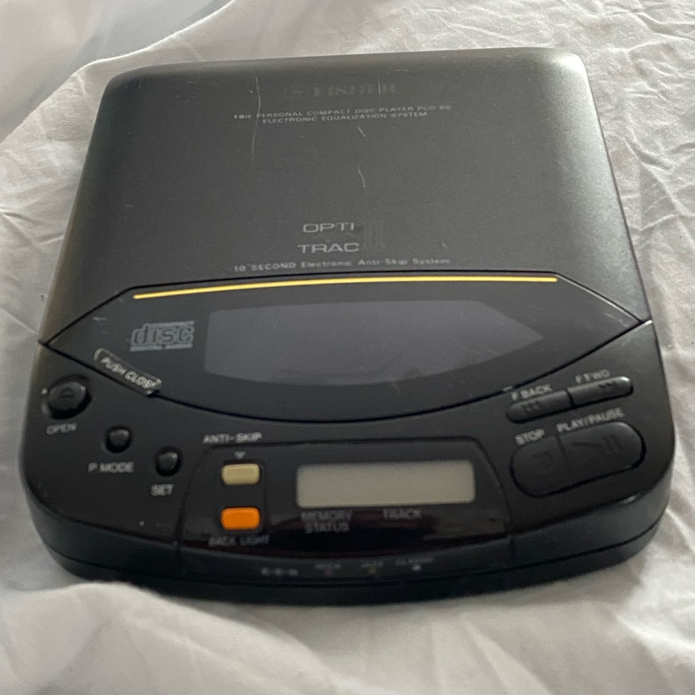 Vintage Fisher 1 Bit Personal Compact Disc CD Player PCD-60 Tested - Picture 2 of 10